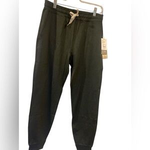 NWT Vuori performance joggers long Size S